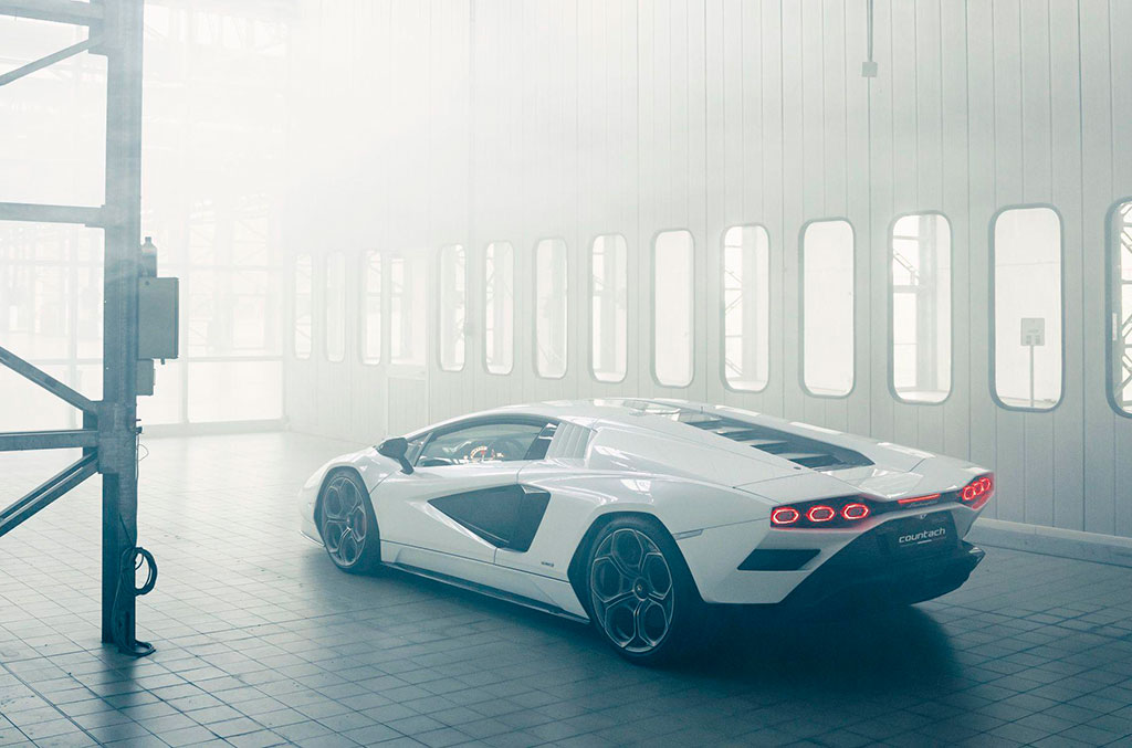 В Lamborghini отважились возродить легенду Lamborghini Countach