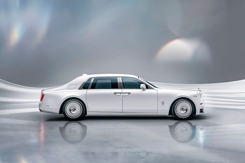 Свежий Phantom от Rolls-Royce: Всё ещё способен удивлять!