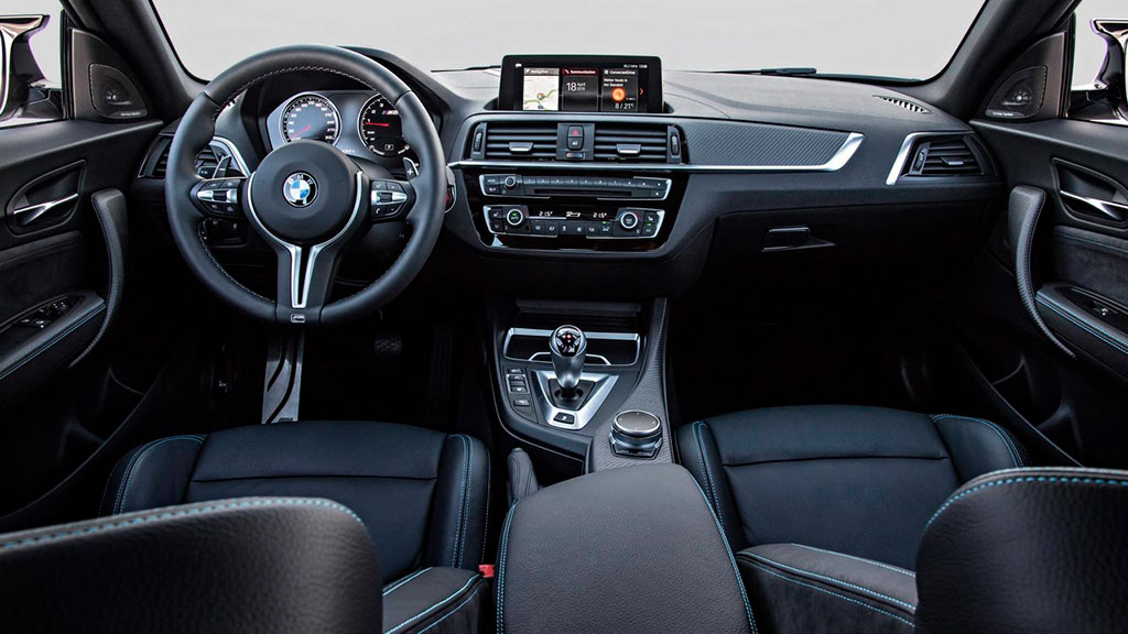 Новая BMW M2, которая решила затмить «старшего братца»