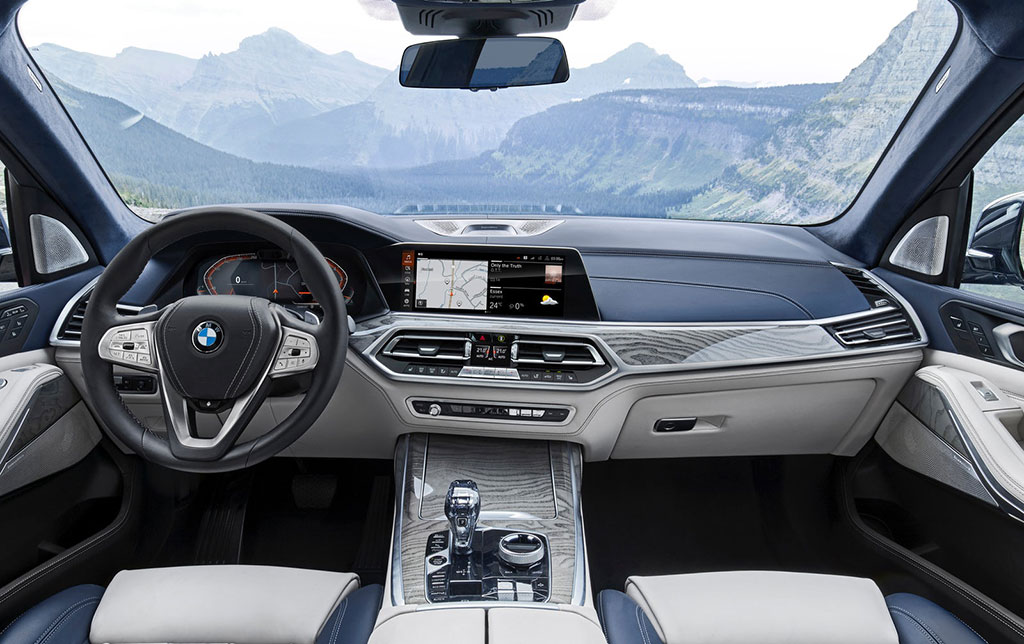Новый BMW X7: Баварский великан