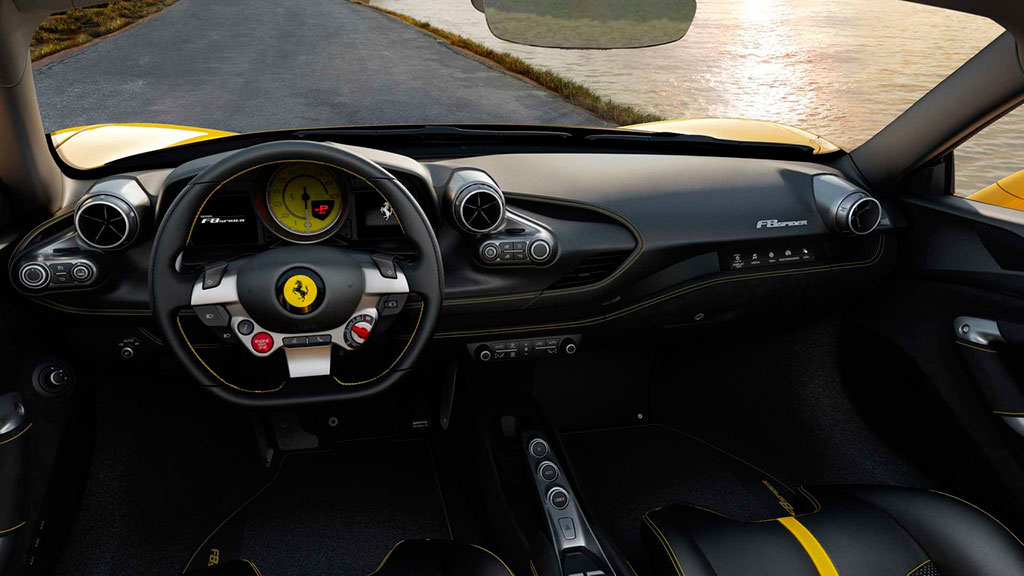 Новый Ferrari F8 Spider: Открытый и чертовски привлекательный!