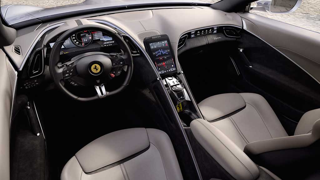 Новая Ferrari Roma: Тихая издёвка над британцами...
