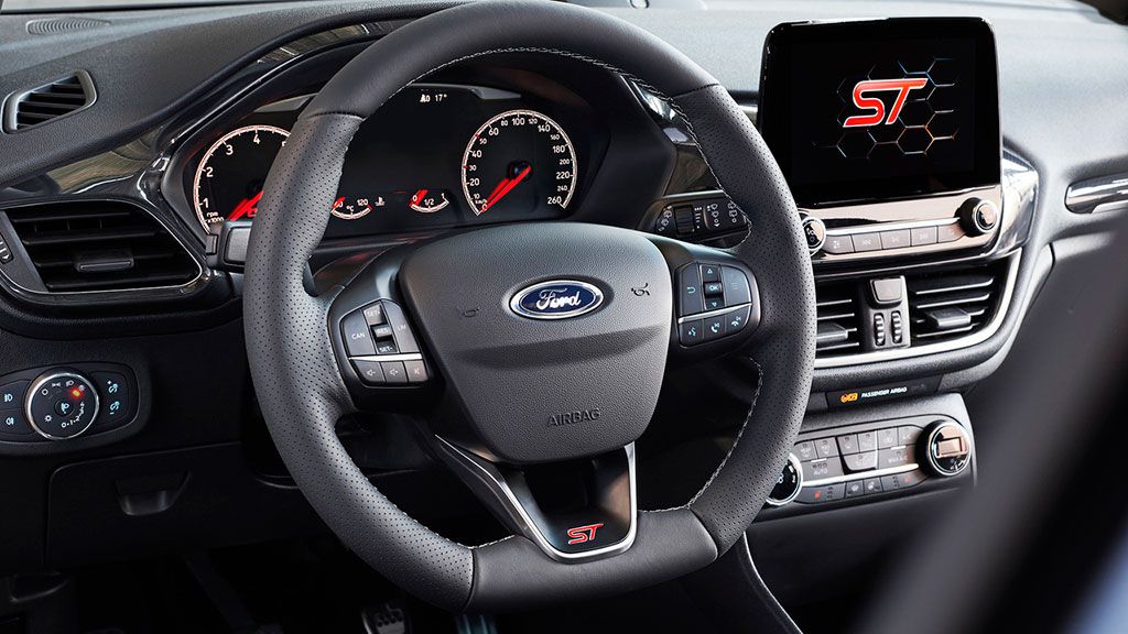 Ford Fiesta ST - совершенное оружие в компактном формате